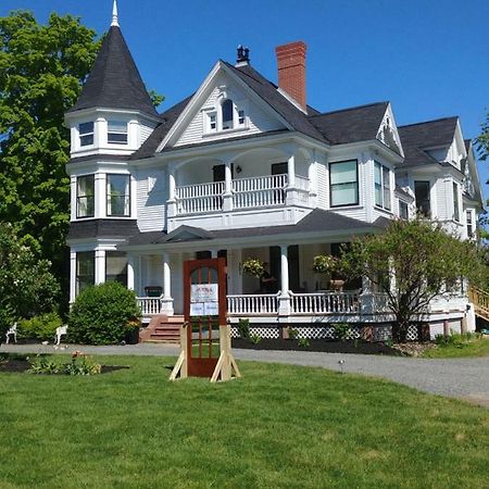 By The River B&B Fredericton Exteriör bild