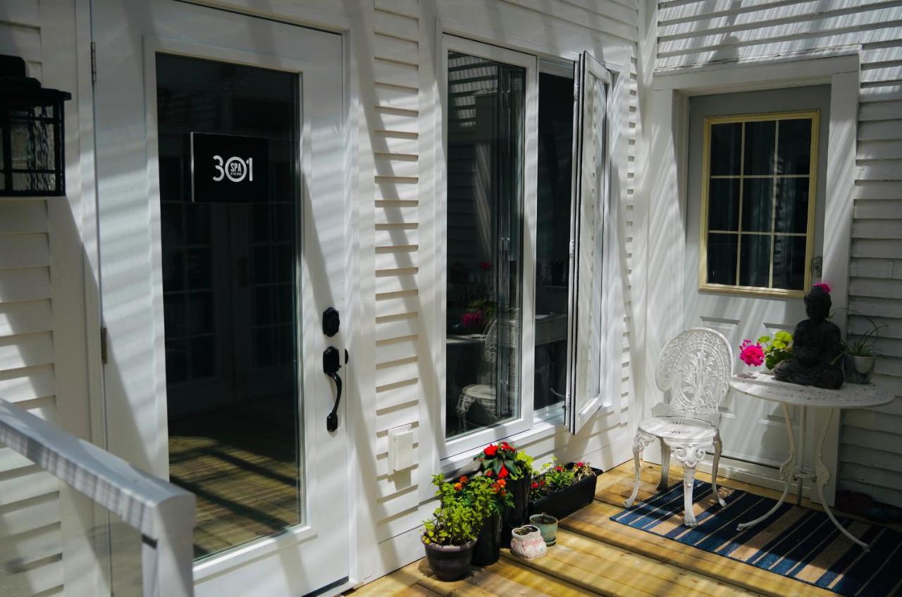 By The River B&B Fredericton Exteriör bild